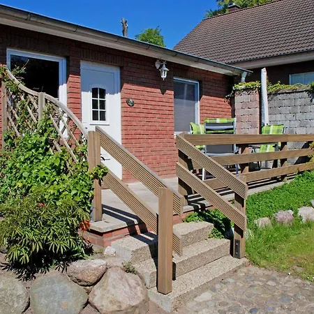 Familie Kreutz Apartamento *